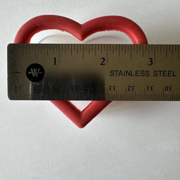 Heart Shaped Cookie Cutters Wilton Comfort Grip 2 Sizes - Picture 5 of 6